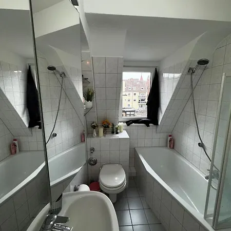 ホームステイ Perfect For Holidays Or Remote Work Private In A Friendly Local Wg *