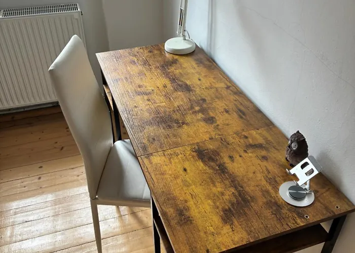 בית אירוח Loft Near The Castle, Private - Shared Spaces And Bathroom *