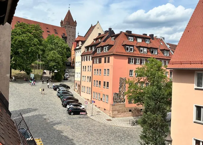 Loft Near The Castle, Private - Shared Spaces And Bathroom *